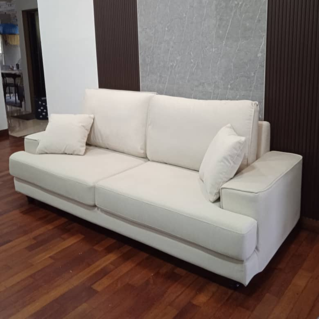 Claudia Sofa