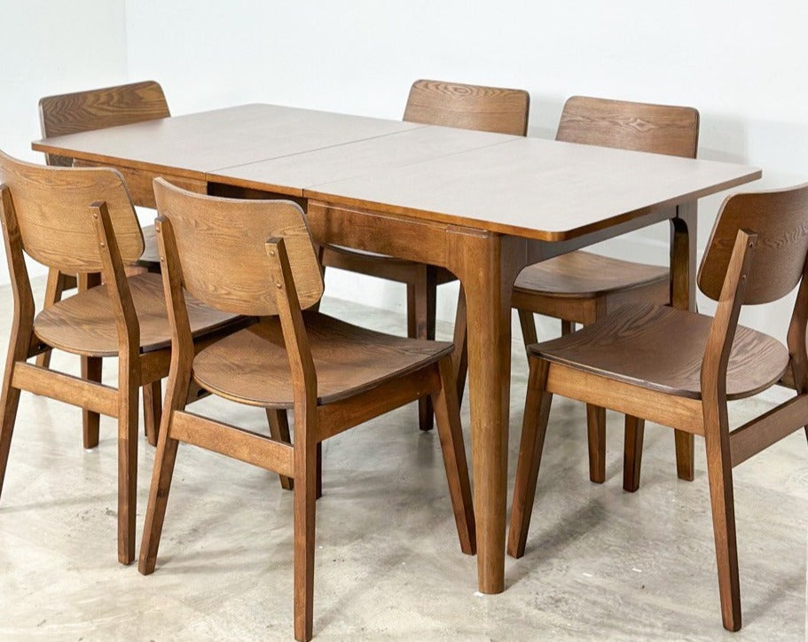 Pecan Extension 1.3m - 1.6m Dining Table with Henry Chairs