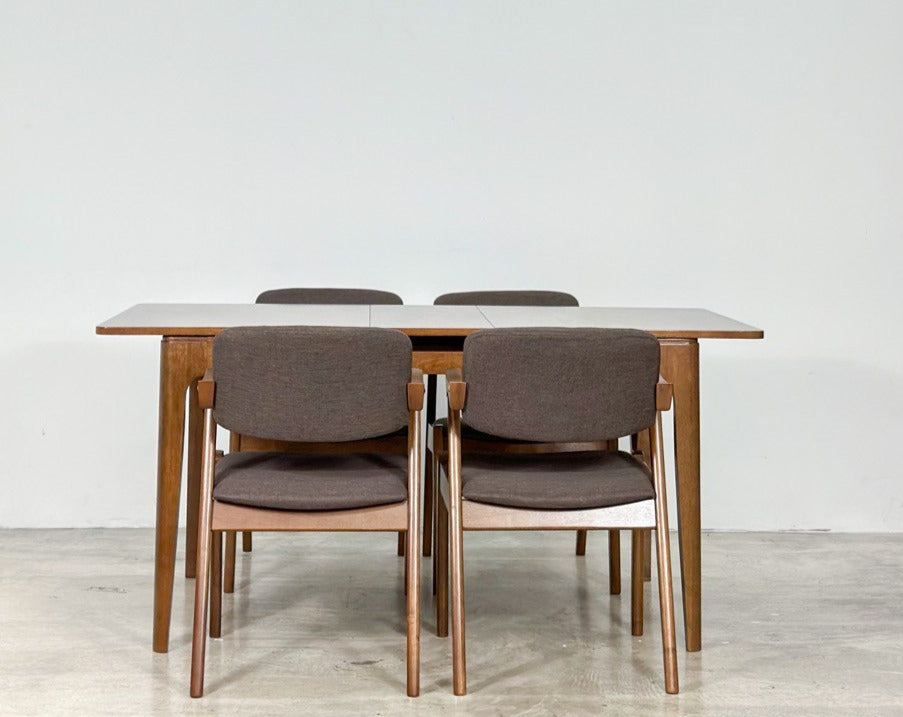 Pecan Extension Dining Table With Zack Chair