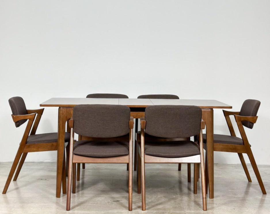 Pecan Extension Dining Table With Zack Chair
