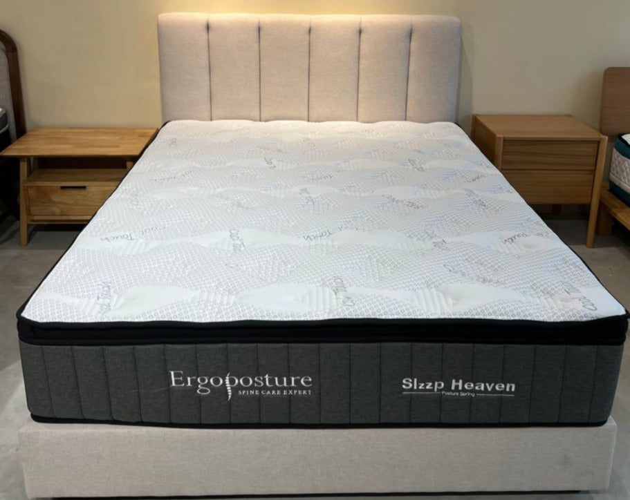 Dahlia Divan Bed + Slzzp Heaven Mattress (12')