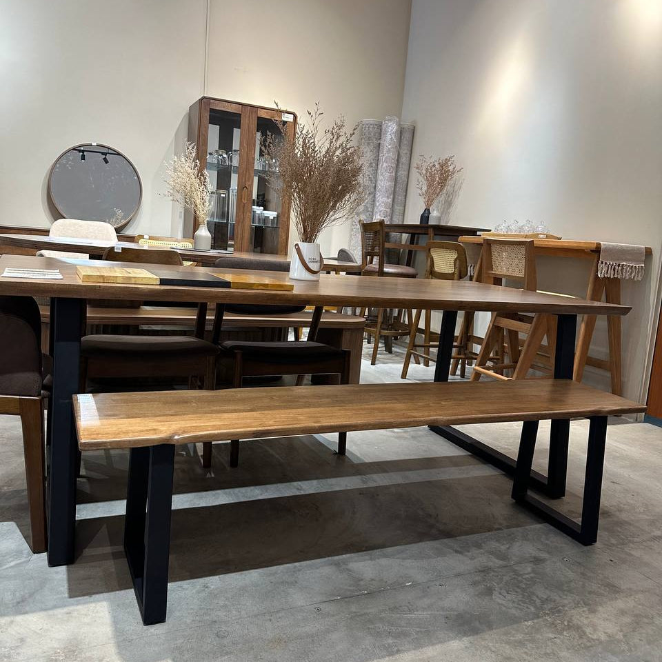 Serena Bench (Custom Item)