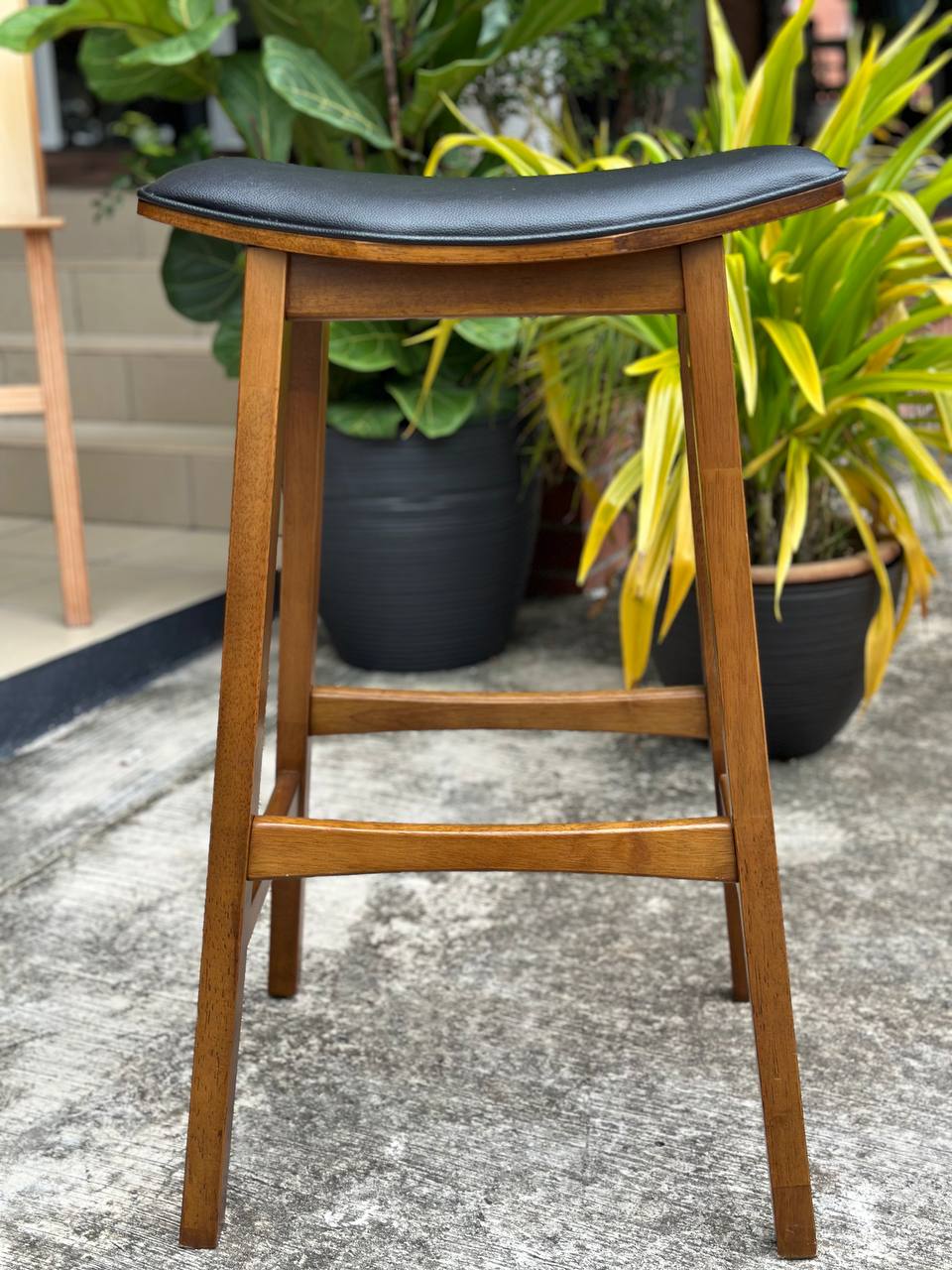 Airisa Bar Table Set