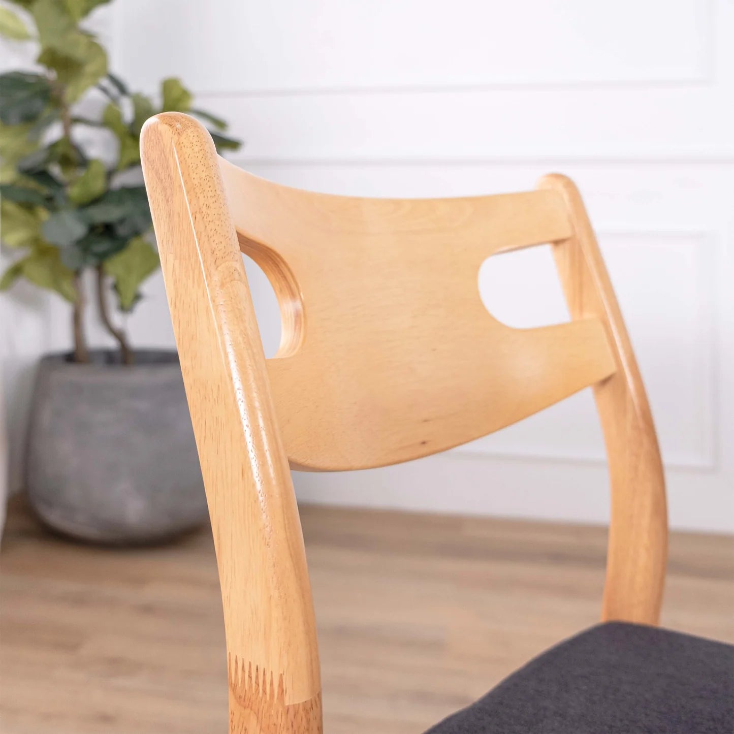 Hazelnut 1.5m Solid Wood Dining Table In Natural With Alice Natural Chairs (4 to 6 Seater)