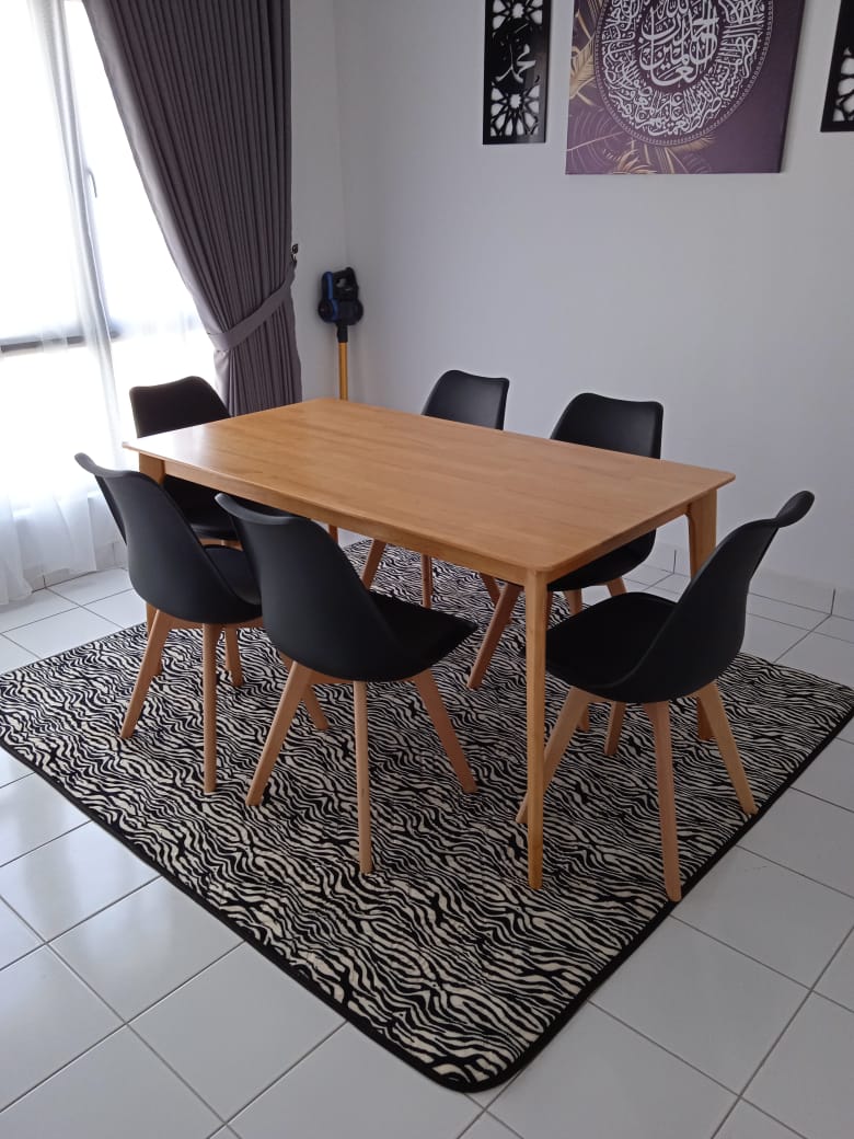 Hazelnut 6 Seater Natural With Modern Chair White / Black / Grey