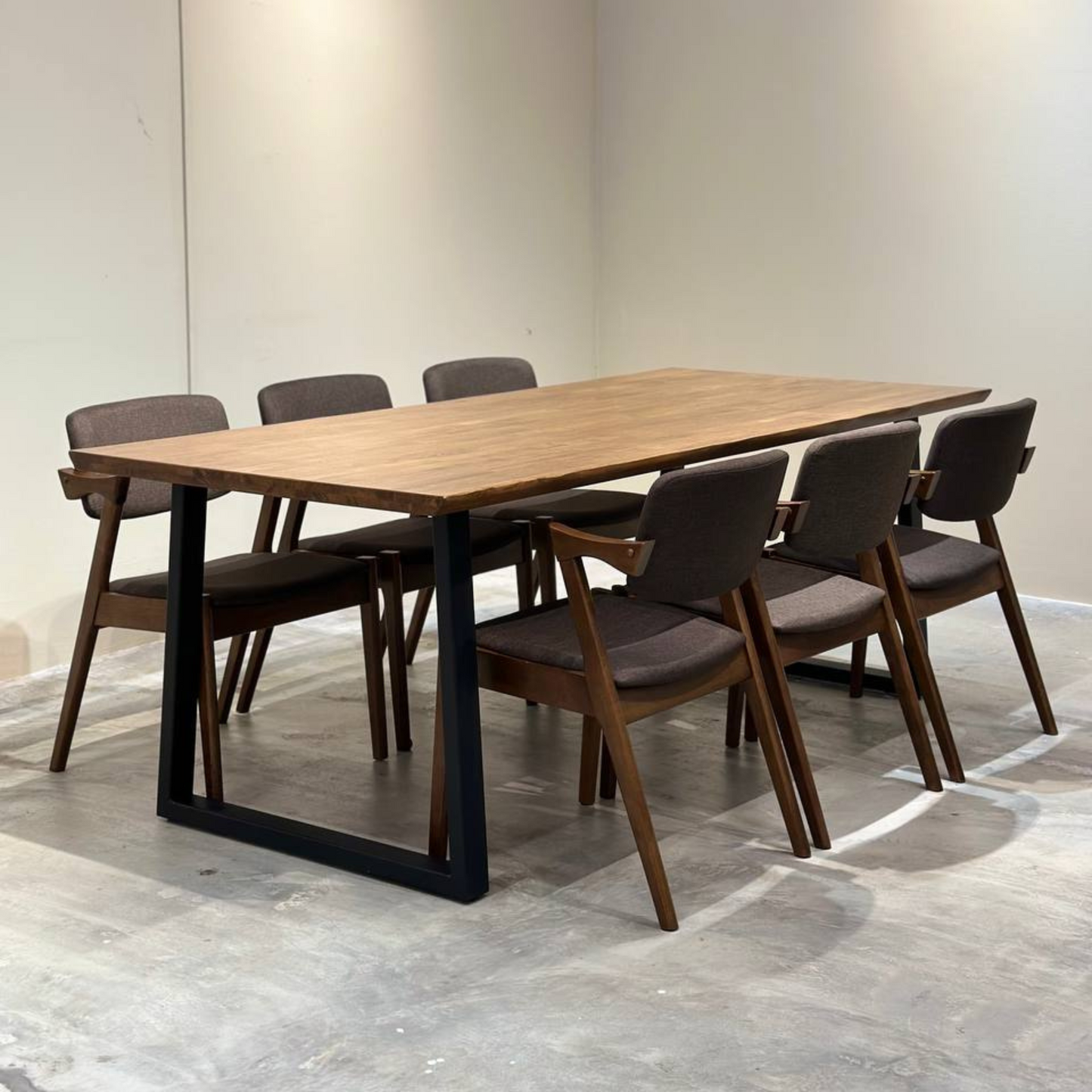 Serena Dining Table Live Edge Design