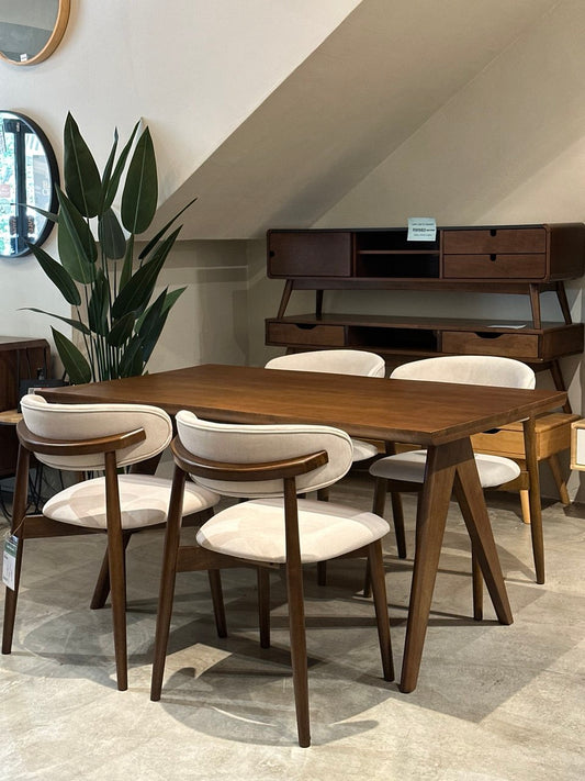 Eleanor 1.5m Dining Table with Zera Chairs