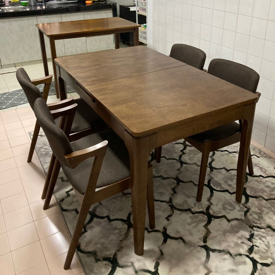 Pecan Extension 1.3m - 1.6m Dining Table with Zack Chairs