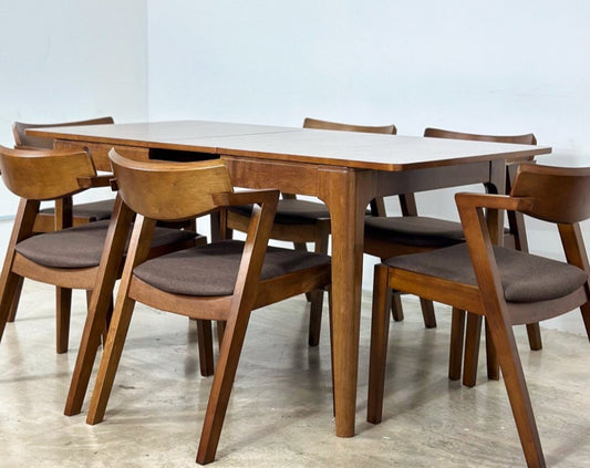 Pecan Extension 1.3m - 1.6m Dining Table with Zoey Chairs