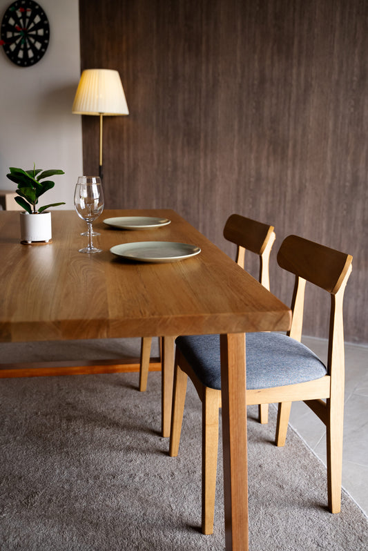 Maura Kembang Semangkuk Dining Table